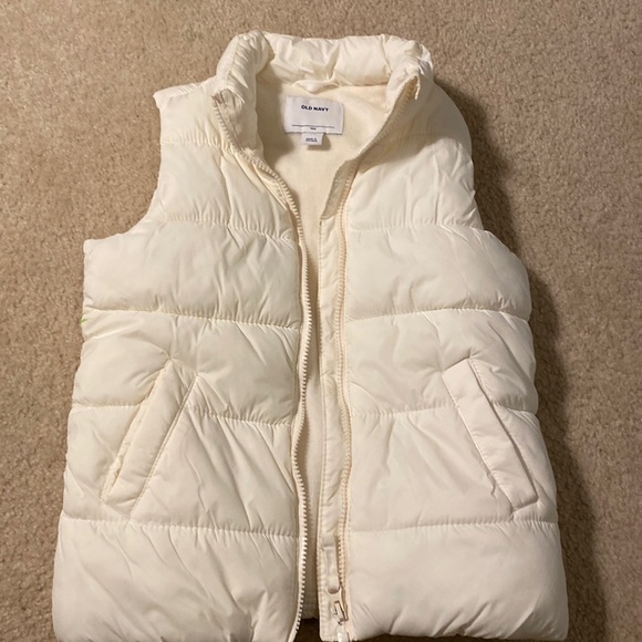 Old Navy Other - Old Navy Girls’ white puffer vest size 8